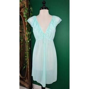 Vintage Kayser Mint Green Nightgown Made USA Flutter Sleeve Sheer Nylon 30 Small